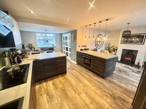 Photo 18- click for photo gallery